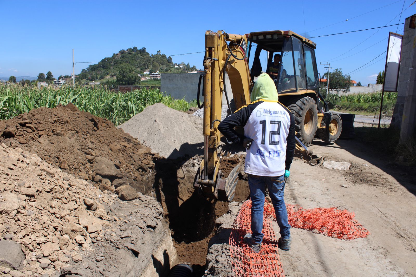 Con gestión de recursos, alcalde Manuel Ramos embellece espacios y fortalece infraestructura de Tzompantepec